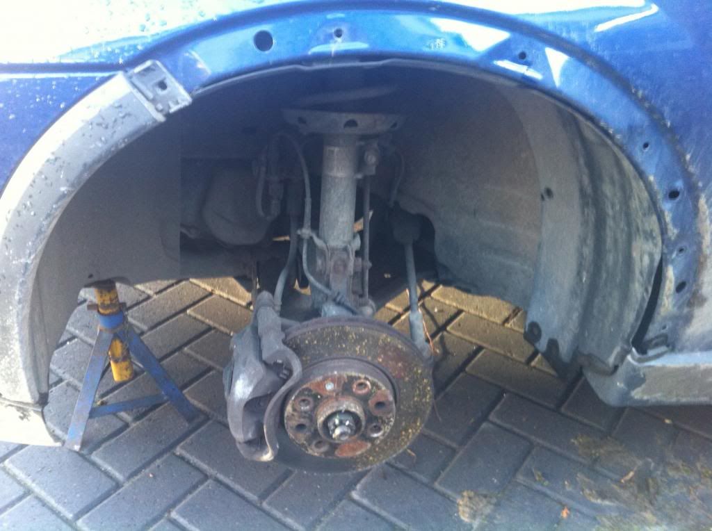 How to prevent you front wheel arch trims falling off! *Tutorial*