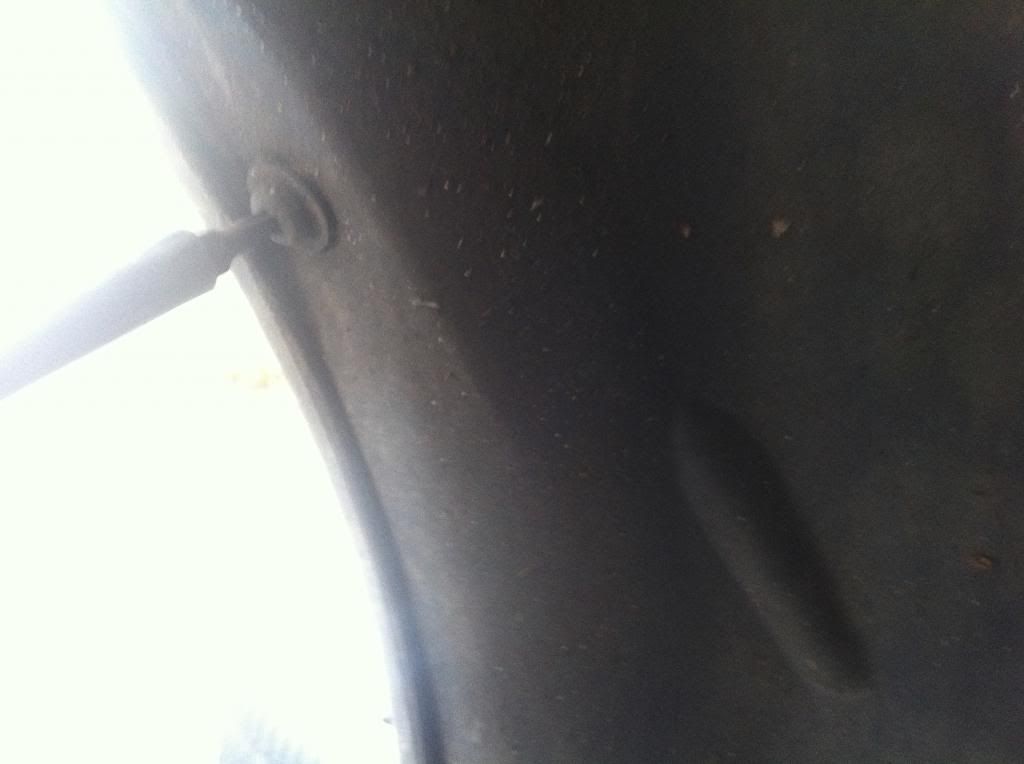 How to prevent you front wheel arch trims falling off! *Tutorial