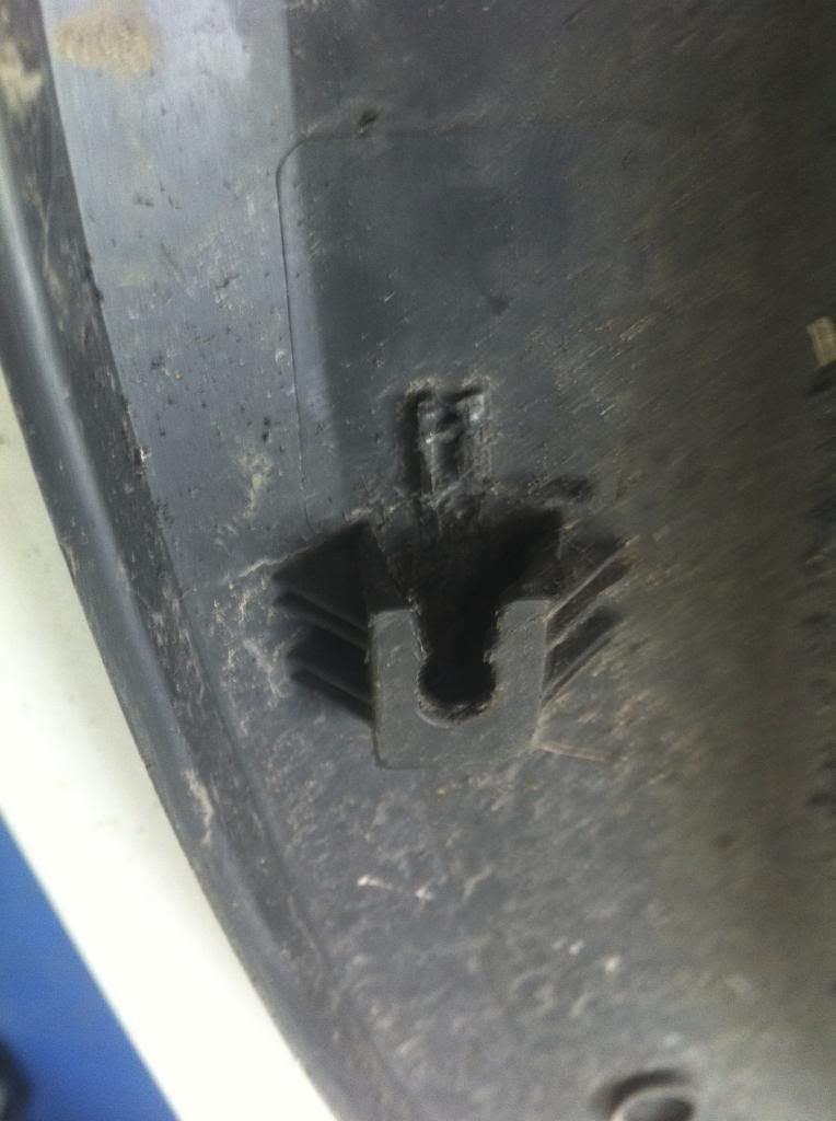 How to prevent you front wheel arch trims falling off! *Tutorial