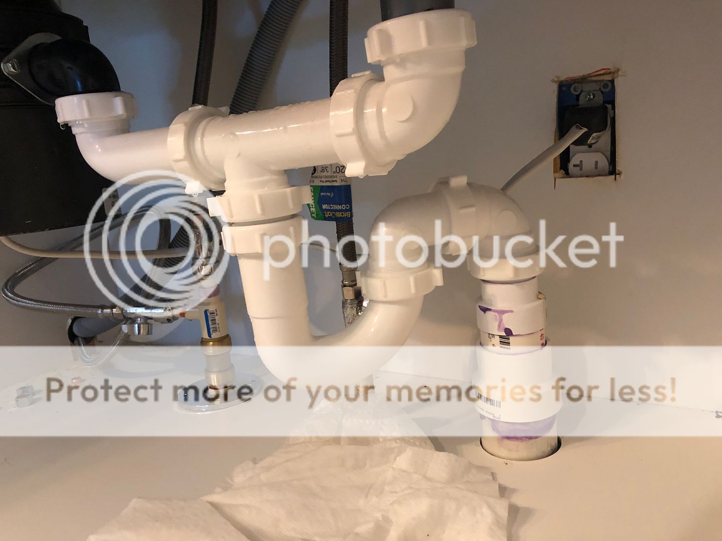 Did I do this double sink plumbing right? When draining one sink water